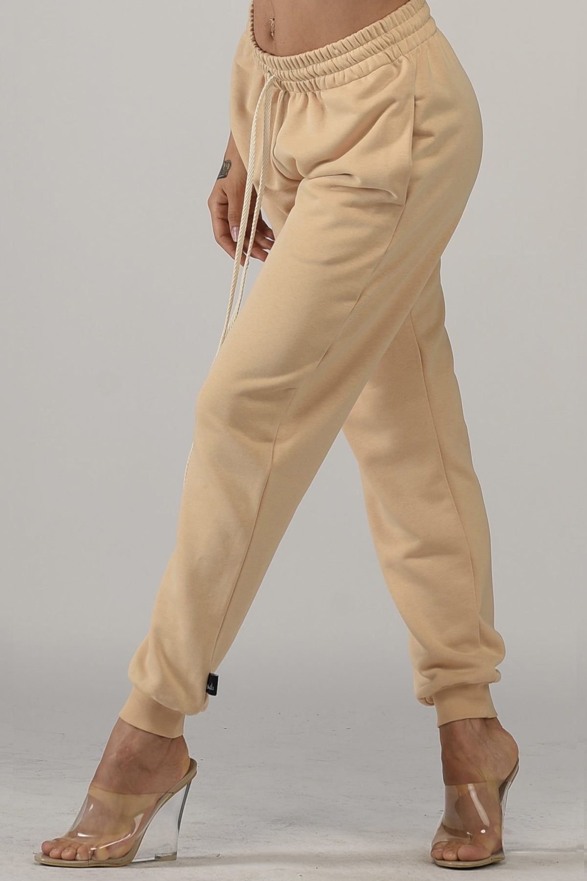 Pantalon bej Elemental Confident Concept Store